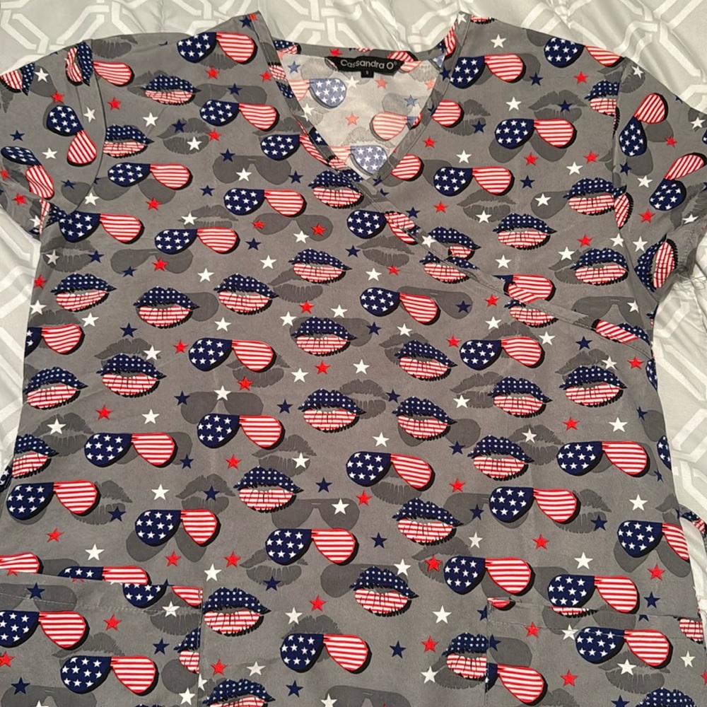 Scrub top